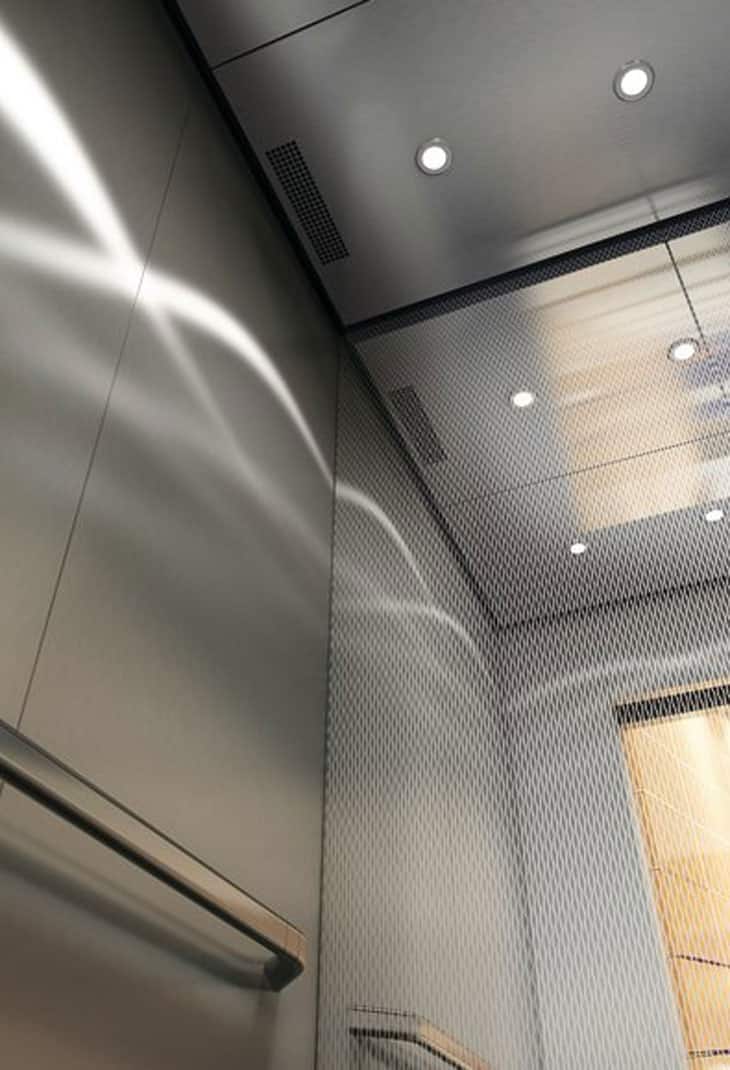 img_S MonoSpace_Carousel 3