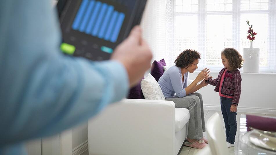 Các bước đơn giản như điều chỉnh nhiệt độ phòng, thông gió và đèn có thể giúp tiết kiệm chi phí ngay lập tức.